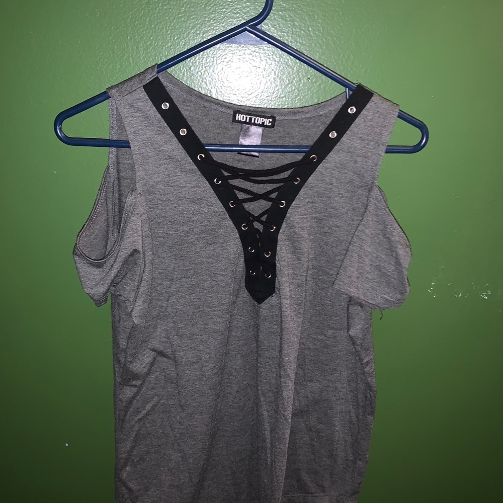 Hot Topic lace front shirt